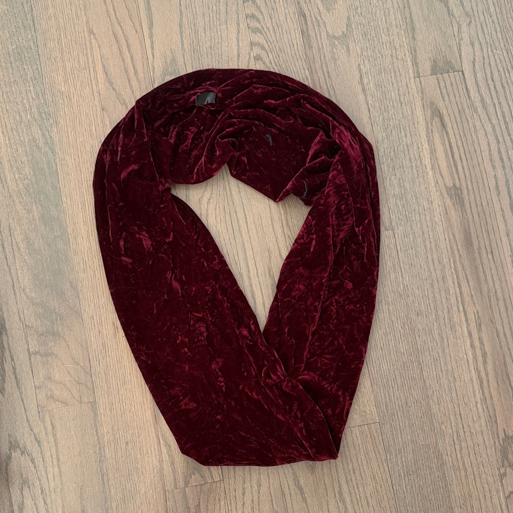 Elegant Velvet Scarf in Rich Burgundy